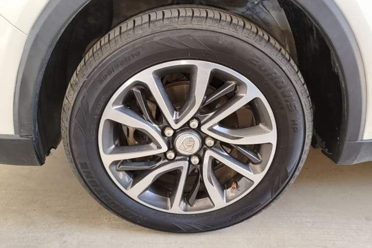 Used Baojun 730 2021 1.5T CVT Fashion Version 7 Seats Left Front Wheel Hub