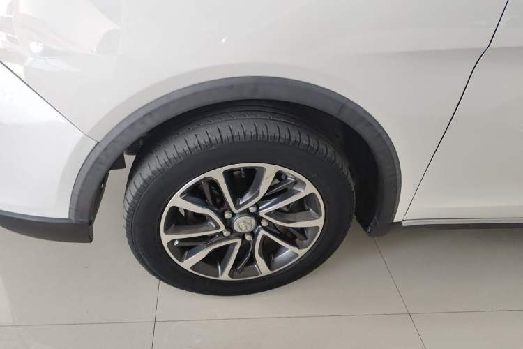 Used Baojun 730 2021 1.5T CVT Fashion Version 7 Seats Left Front Wheel Hub