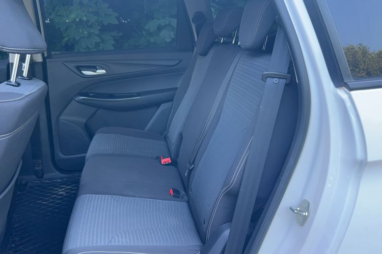 Used Baojun 730 2021 1.5T CVT Fashion Version 7 Seats Left Rear Seat