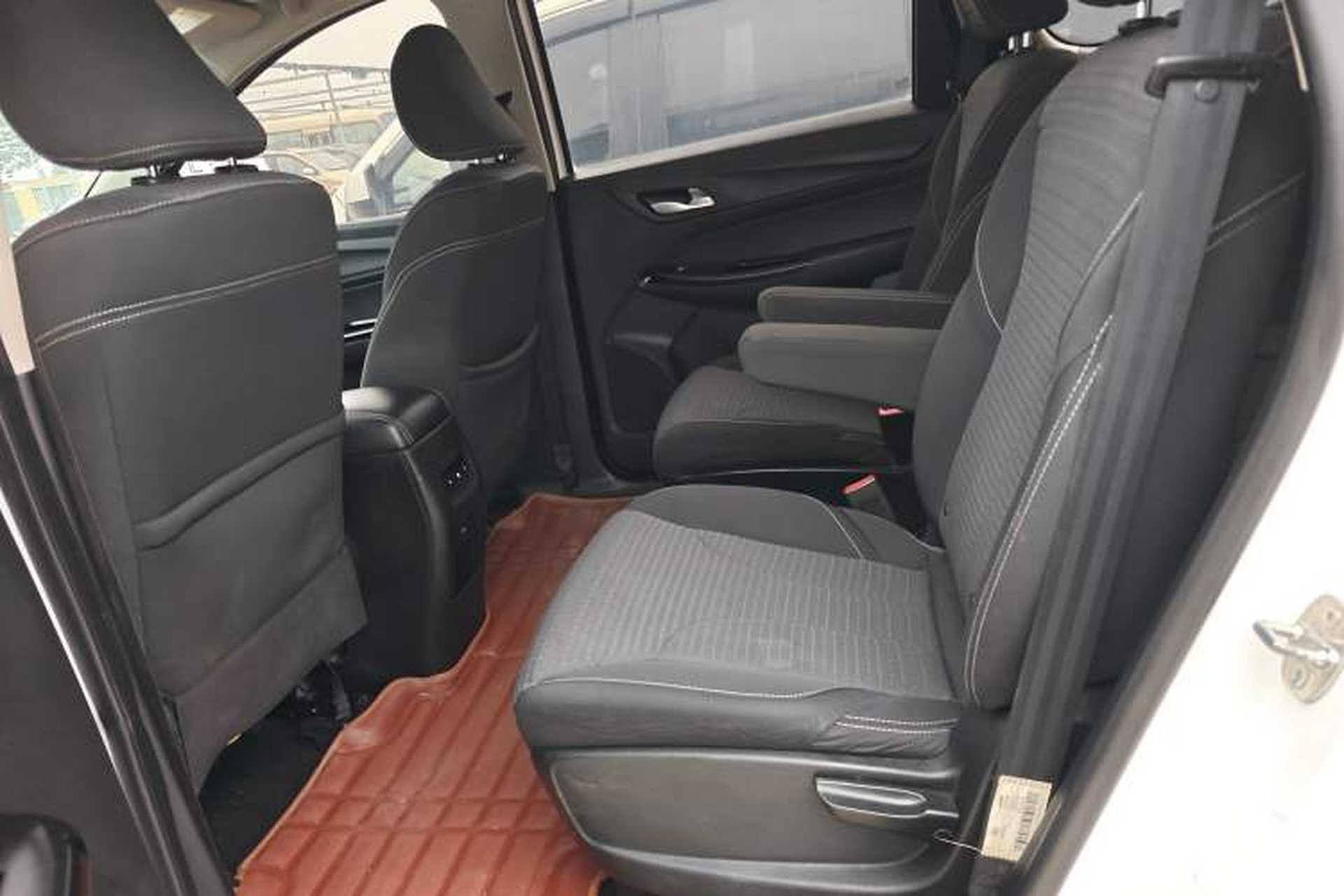 Used Baojun 730 2021 1.5L Manual Fashion Version 7 Seats Left Rear Seat