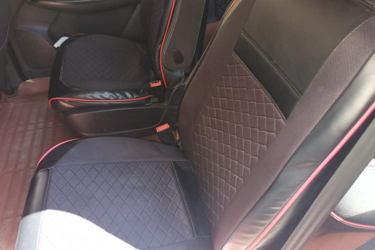 Used Baojun 730 2021 1.5L Manual Fashion Version 7 Seats Left Rear Seat