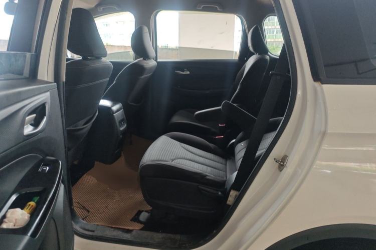 Used Baojun 730 2021 1.5L Manual Fashion Version 7 Seats Left Rear Seat