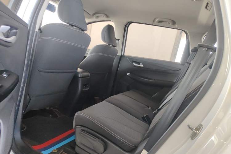 Used Baojun 730 2021 1.5T CVT Fashion Version 7 Seats Left Rear Seat