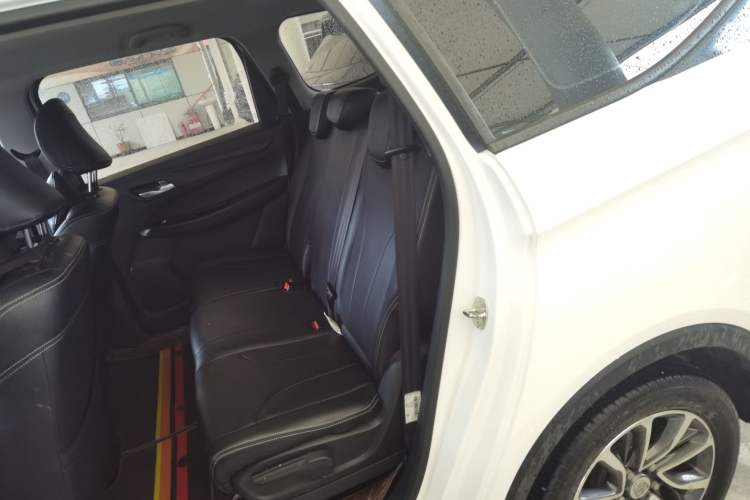 Used Baojun 730 2021 1.5T CVT Fashion Version 7 Seats Left Rear Seat
