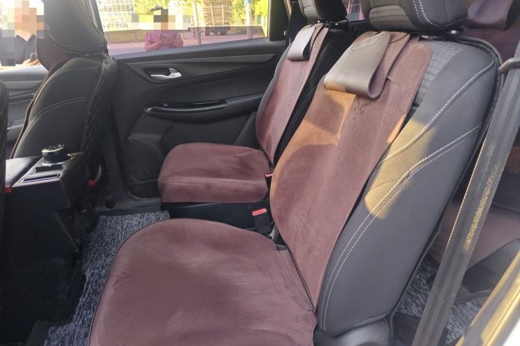 Used Baojun 730 2021 1.5L Manual Fashion Version 7 Seats Left Rear Seat