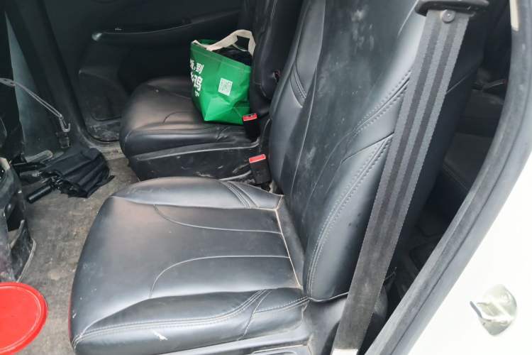 Used Baojun 730 2021 1.5L Manual Fashion Version 7 Seats Left Rear Seat