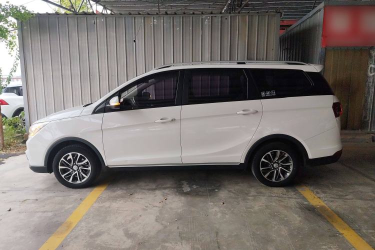 Used Baojun 730 2021 1.5L Manual Fashion Version 7 Seats Left Side