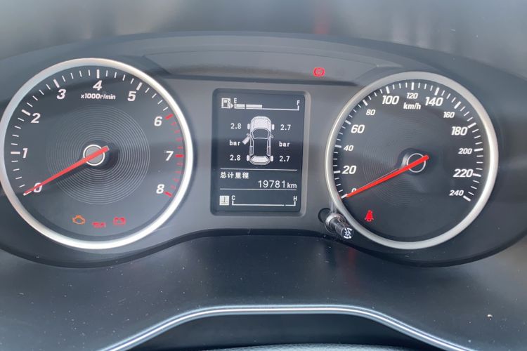 Used Baojun 730 2021 1.5L Manual Fashion Version 7 Seats Odometer Close Up