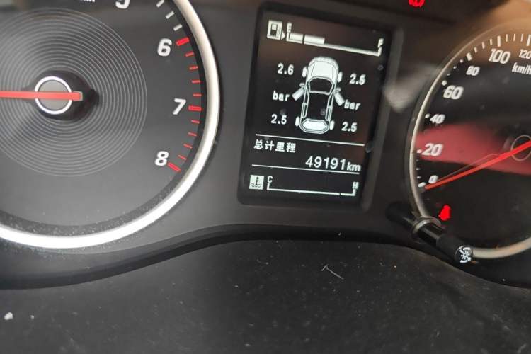 Used Baojun 730 2021 1.5L Manual Fashion Version 7 Seats Odometer Close Up