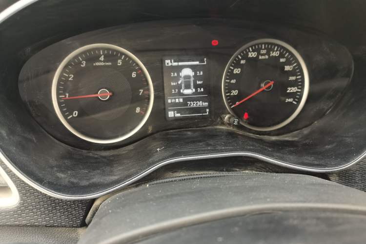 Used Baojun 730 2021 1.5L Manual Fashion Version 7 Seats Odometer Close Up