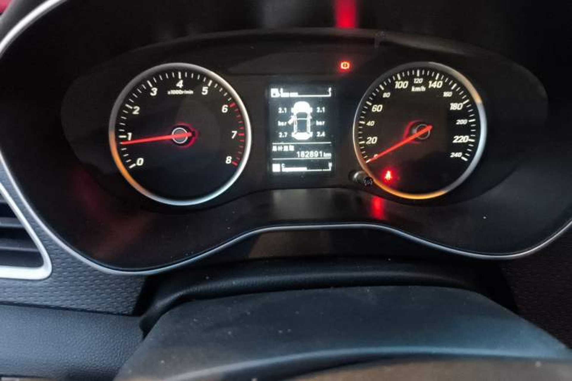 Used Baojun 730 2021 1.5L Manual Fashion Version 7 Seats Odometer Close Up