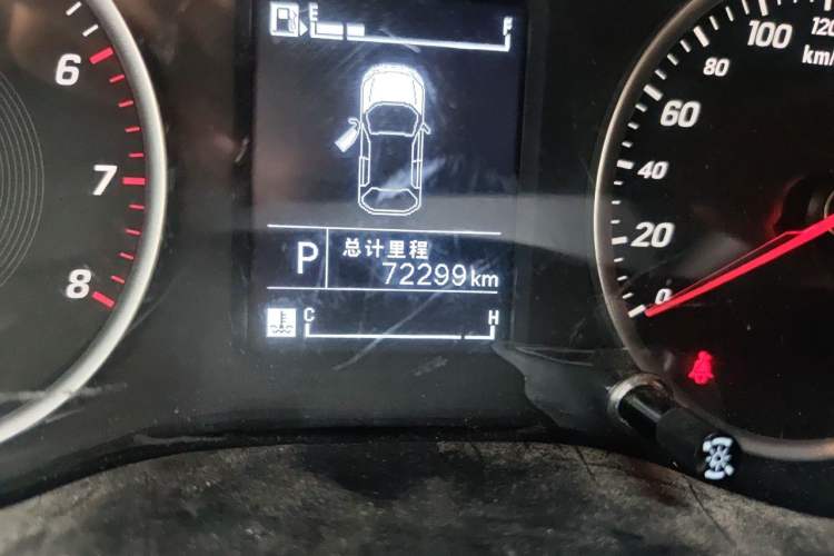 Used Baojun 730 2021 1.5T CVT Fashion Version 7 Seats Odometer Close Up