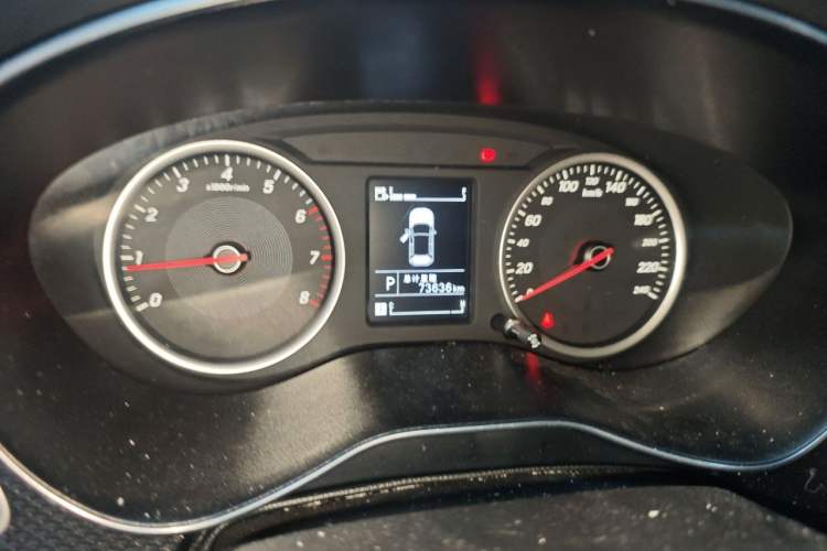 Used Baojun 730 2021 1.5T CVT Fashion Version 7 Seats Odometer Close Up