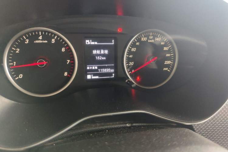 Used Baojun 730 2021 1.5L Manual Fashion Version 7 Seats Odometer Close Up