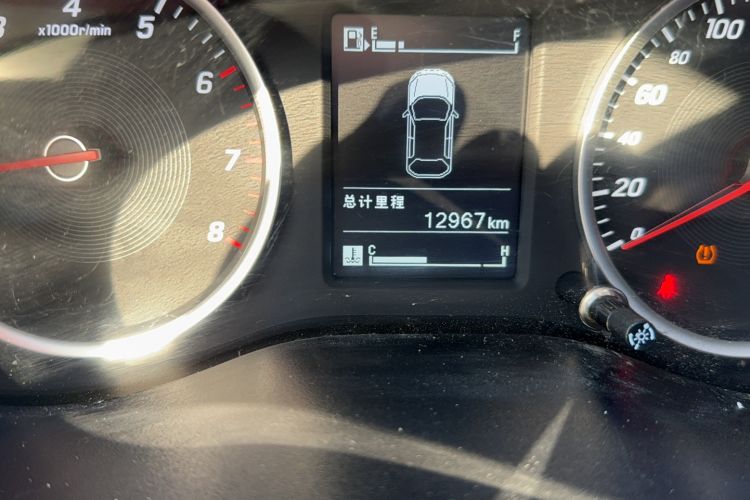 Used Baojun 730 2021 1.5T Manual Fashion Version 7 Seats Odometer Close Up