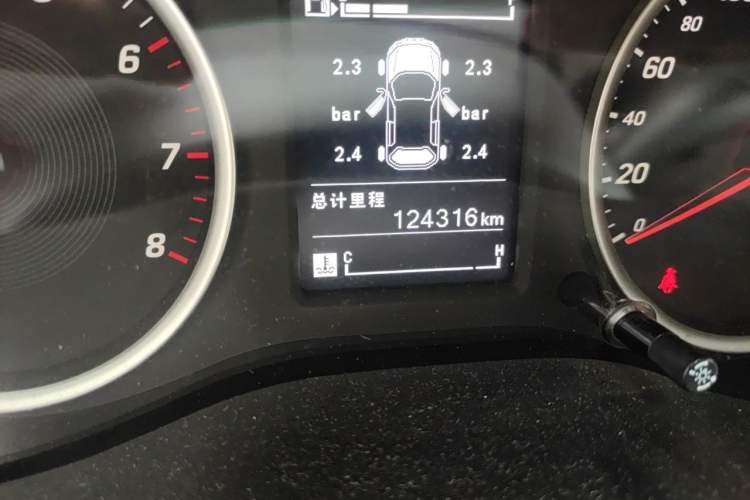 Used Baojun 730 2021 1.5L Manual Fashion Version 7 Seats Odometer Close Up