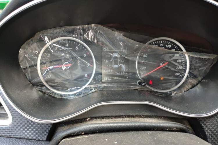 Used Baojun 730 2021 1.5L Manual Fashion Version 7 Seats Odometer Close Up