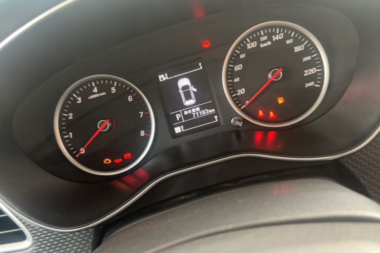 Used Baojun 730 2021 1.5T CVT Fashion Version 7 Seats Odometer Close Up