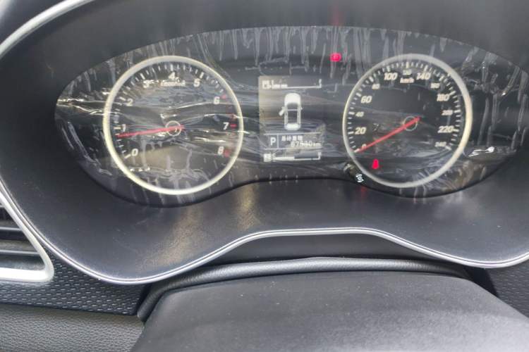 Used Baojun 730 2021 1.5T CVT Fashion Version 7 Seats Odometer Close Up