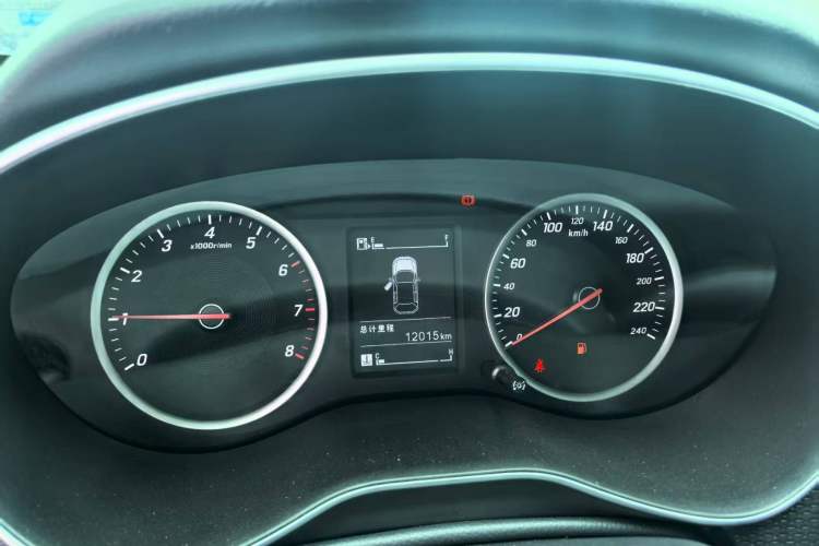 Used Baojun 730 2021 1.5T Manual Fashion Version 7 Seats Odometer Close Up
