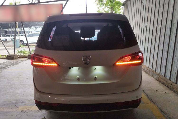 Used Baojun 730 2021 1.5L Manual Fashion Version 7 Seats Rear
