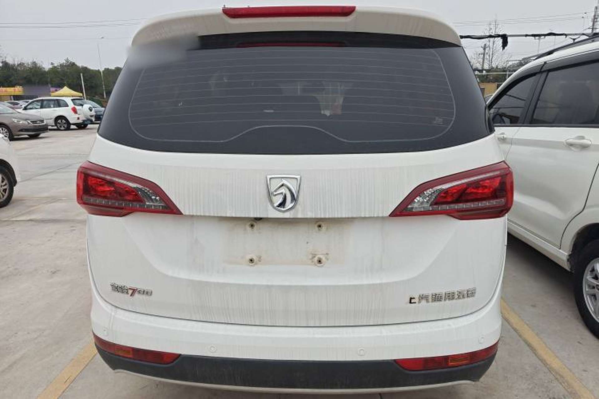 Used Baojun 730 2021 1.5L Manual Fashion Version 7 Seats Rear