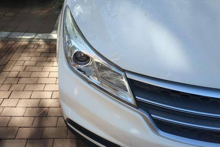 Used Baojun 730 2021 1.5L Manual Fashion Version 7 Seats Right Front Headlight