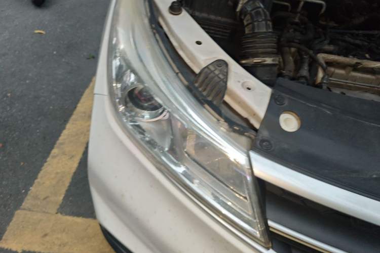 Used Baojun 730 2021 1.5T CVT Fashion Version 7 Seats Right Front Headlight