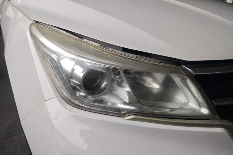 Used Baojun 730 2021 1.5L Manual Fashion Version 7 Seats Right Front Headlight