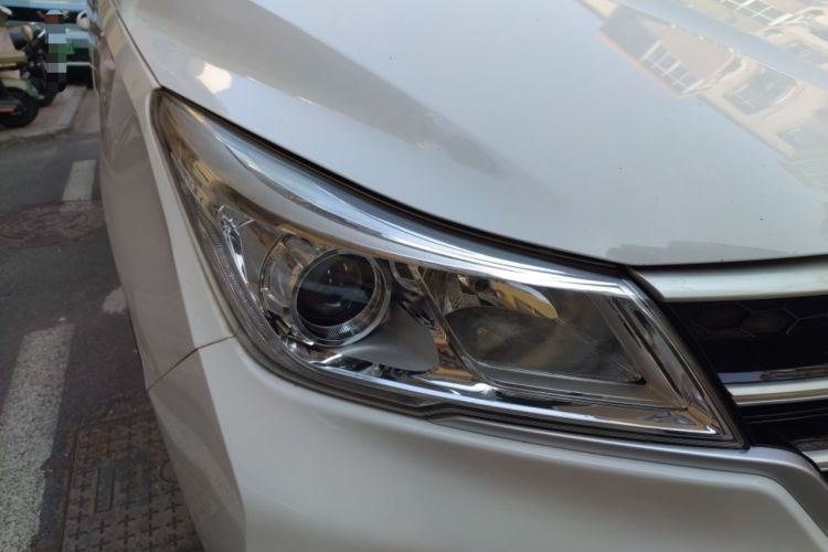 Used Baojun 730 2021 1.5L Manual Fashion Version 7 Seats Right Front Headlight