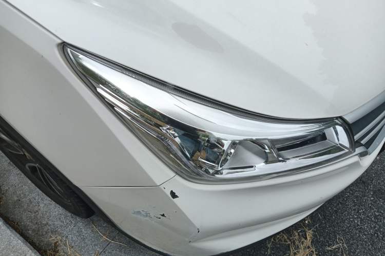 Used Baojun 730 2021 1.5L Manual Fashion Version 7 Seats Right Front Headlight