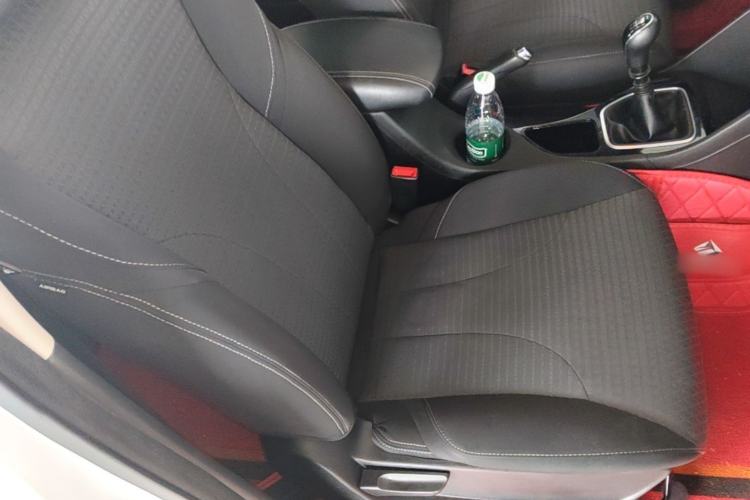 Used Baojun 730 2021 1.5L Manual Fashion Version 7 Seats Right Front Seat