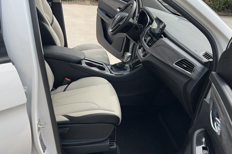 Used Baojun 730 2021 1.5T CVT Flagship Version 7 Seats Right Front Seat