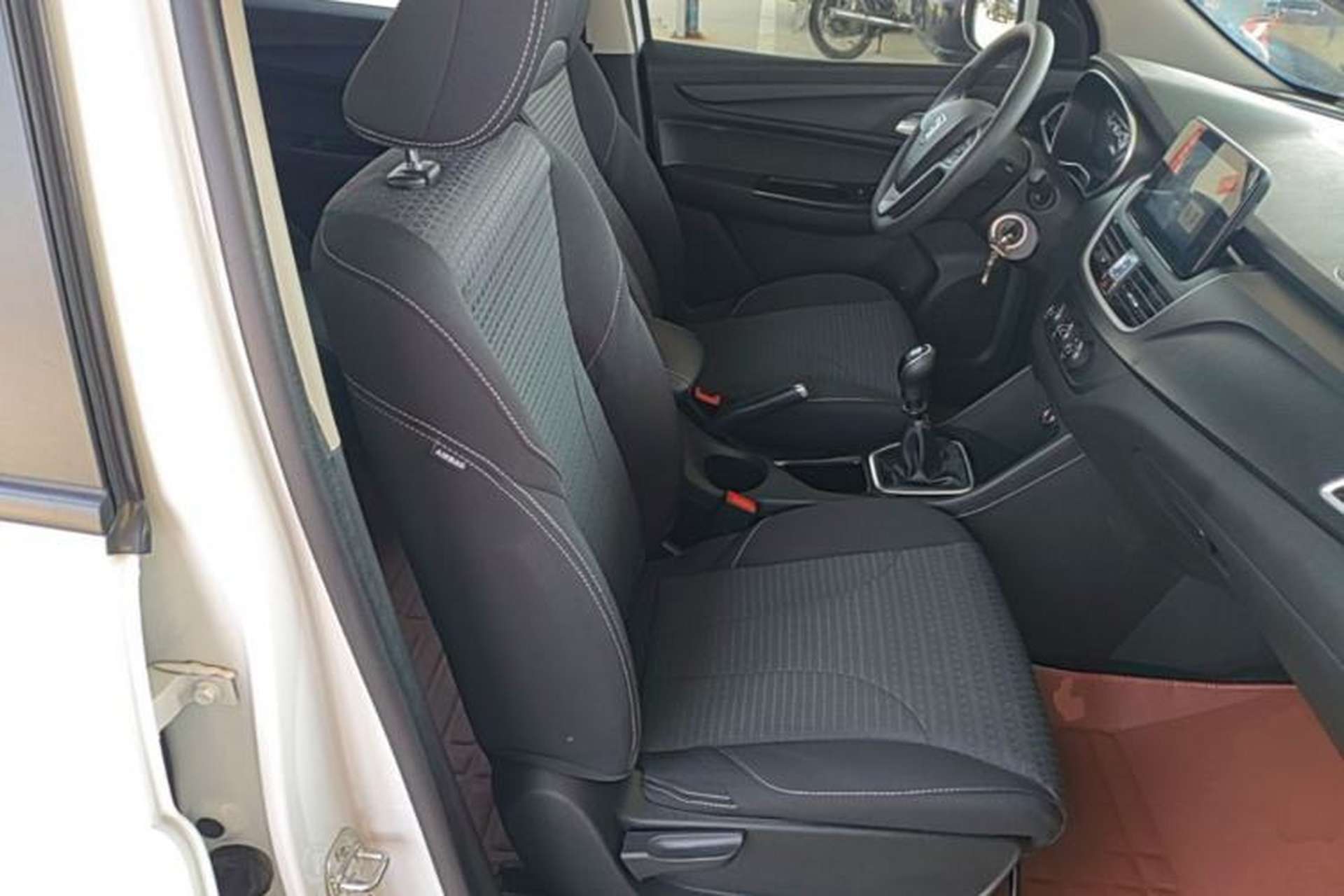 Used Baojun 730 2021 1.5L Manual Fashion Version 7 Seats Right Front Seat
