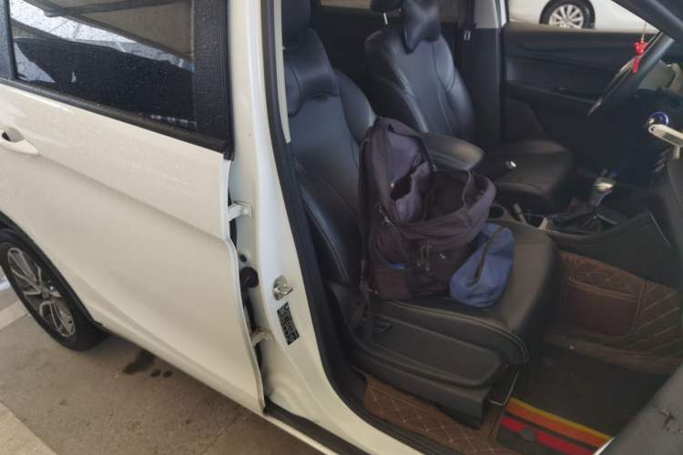 Used Baojun 730 2021 1.5T CVT Fashion Version 7 Seats Right Front Seat