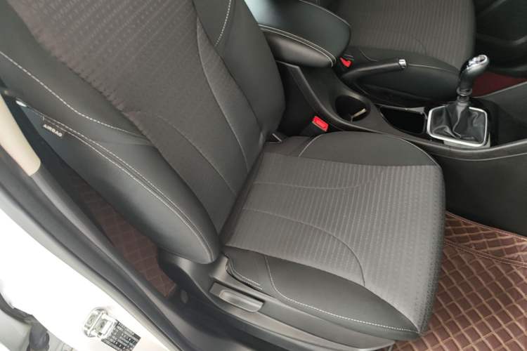 Used Baojun 730 2021 1.5L Manual Fashion Version 7 Seats Right Front Seat