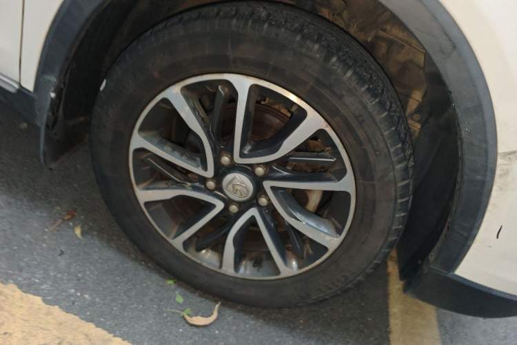 Used Baojun 730 2021 1.5T CVT Fashion Version 7 Seats Right Front Wheel Hub