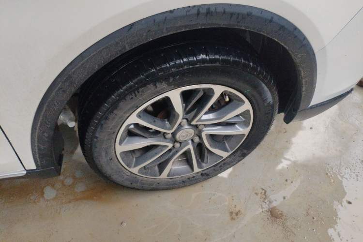 Used Baojun 730 2021 1.5T CVT Fashion Version 7 Seats Right Front Wheel Hub