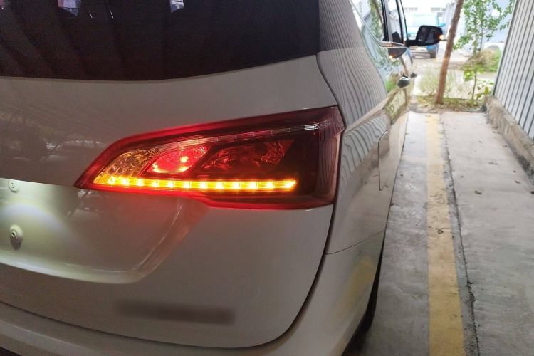 Used Baojun 730 2021 1.5L Manual Fashion Version 7 Seats Right Rear Taillight