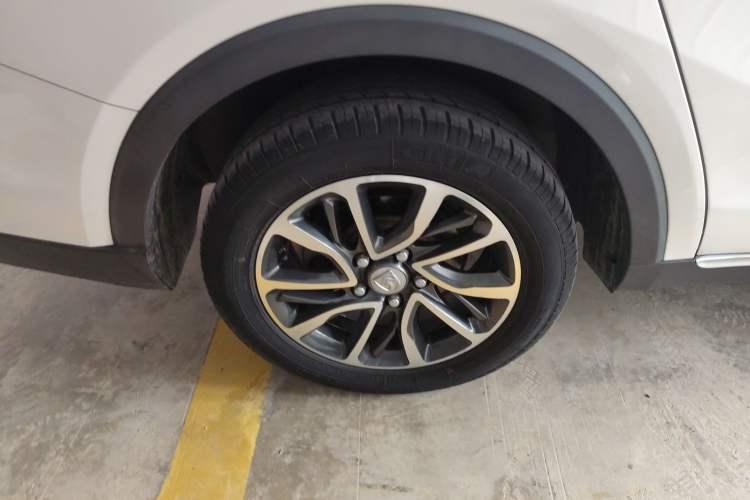 Used Baojun 730 2021 1.5L Manual Fashion Version 7 Seats Right Rear Wheel Hub