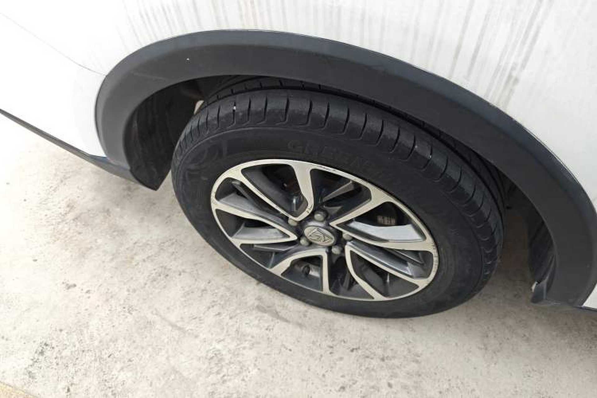 Used Baojun 730 2021 1.5L Manual Fashion Version 7 Seats Right Rear Wheel Hub