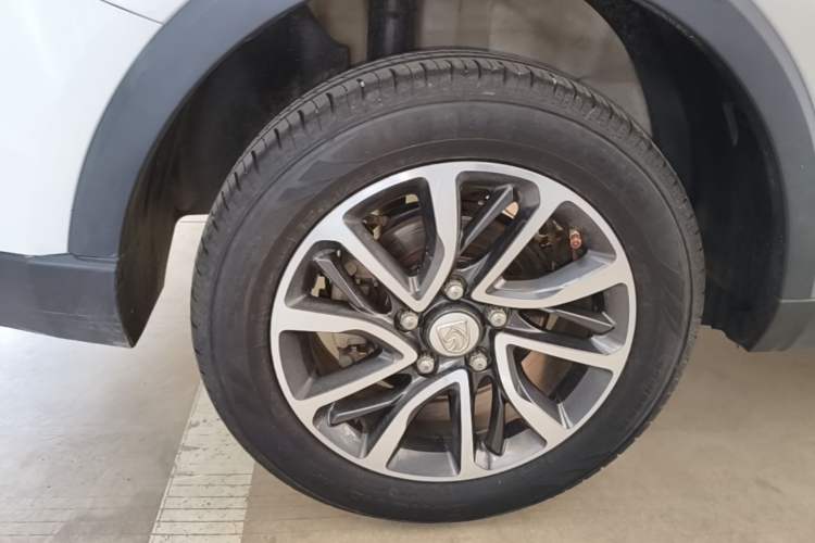 Used Baojun 730 2021 1.5T CVT Fashion Version 7 Seats Right Rear Wheel Hub