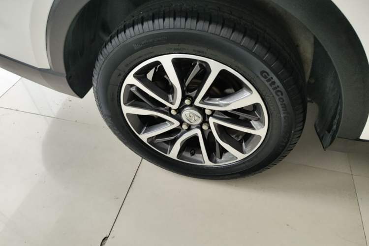 Used Baojun 730 2021 1.5L Manual Fashion Version 7 Seats Right Rear Wheel Hub