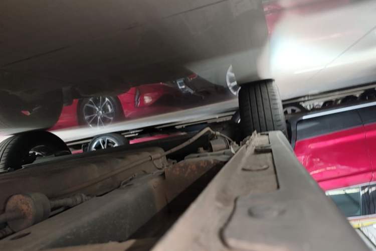 Used Baojun 730 2021 1.5T CVT Fashion Version 7 Seats Right Side Sill