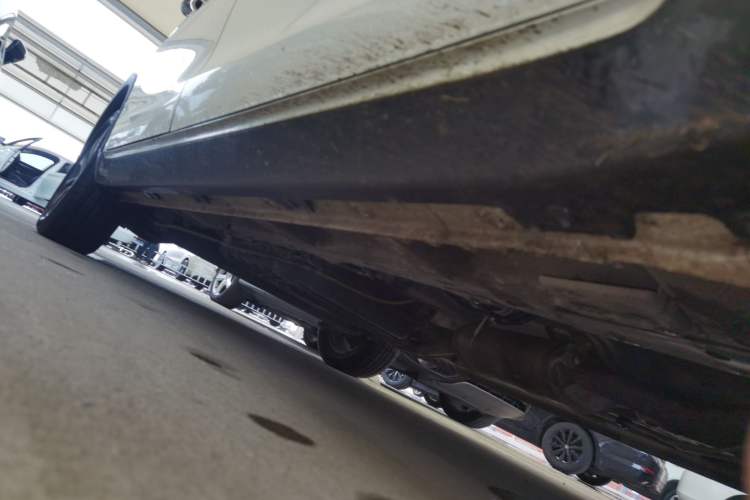 Used Baojun 730 2021 1.5T CVT Fashion Version 7 Seats Right Side Sill