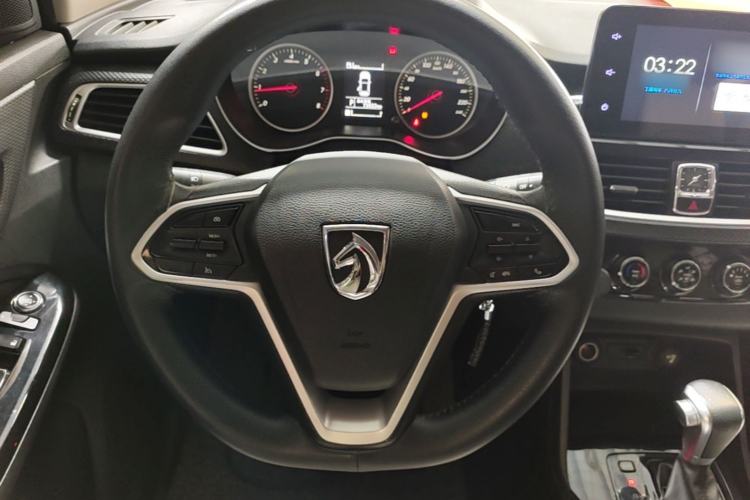 Used Baojun 730 2021 1.5T CVT Fashion Version 7 Seats Steering Wheel