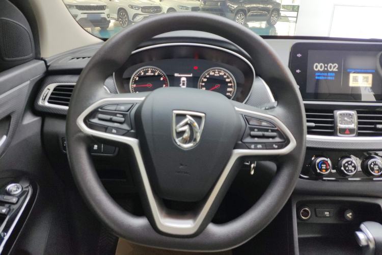 Used Baojun 730 2021 1.5T CVT Fashion Version 7 Seats Steering Wheel