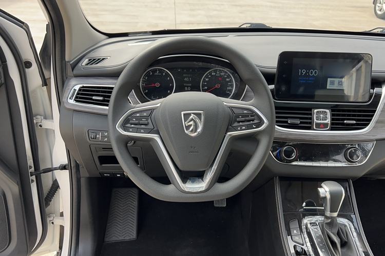 Used Baojun 730 2021 1.5T CVT Flagship Version 7 Seats Steering Wheel