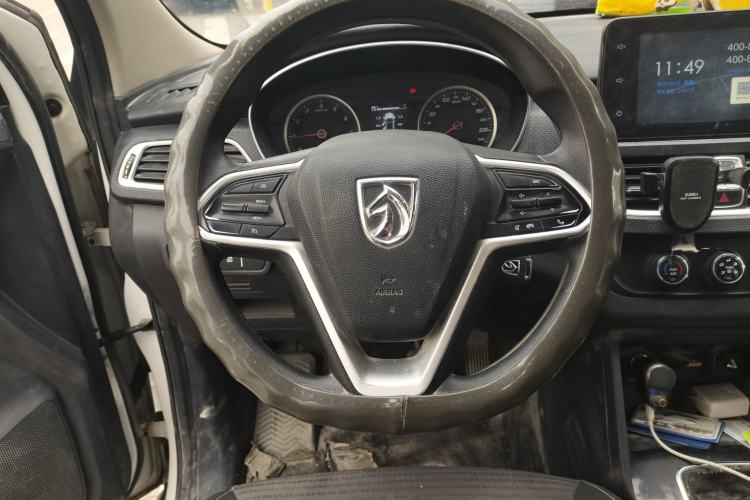 Used Baojun 730 2021 1.5L Manual Fashion Version 7 Seats Steering Wheel