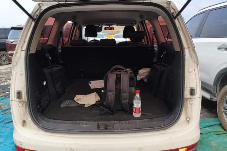 Used Baojun 730 2021 1.5T CVT Fashion Version 7 Seats Trunk